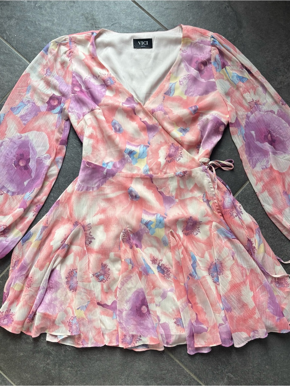 Vici Pink purple Floral Sheer Wrap Dress long sleeve M flowy hem feminine dainty - Picture 2 of 9